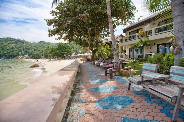 Hotel Crystal Bay Beach Resort